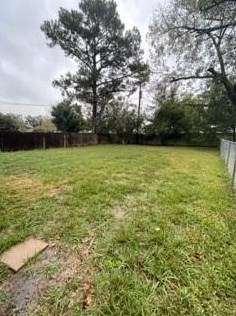 713 Valderas St, Angleton TX  77515-4540 exterior