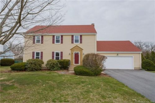 16 Harvest Hl, Hartford, CT 06109-2422