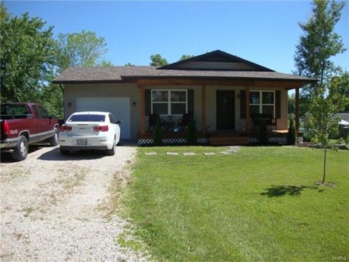 30 Pinewood Dr, Winfield, MO 63389-2305