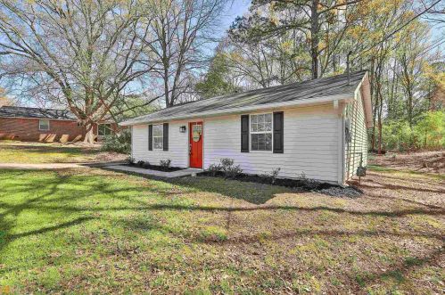 78 Lovelace St, Newnan, GA 30263-2848