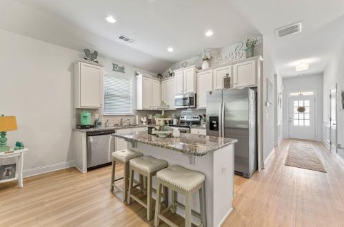 518 Vandenburg Dr, Villa Rica, GA 30180-1168