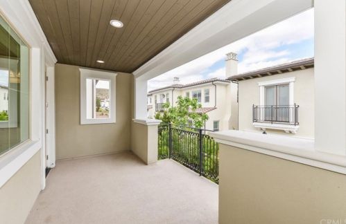 64 Interlude, Irvine CA  92620-3694 exterior