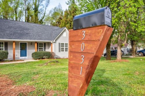 3031 Saddle Creek Dr, Gainesville, GA 30507-9464