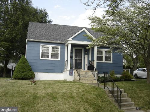 38 Johnson Ave, Runnemede, NJ 08078-1726
