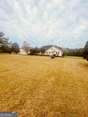 20 Apple Rd, Locust Grove GA  30248-4204 exterior