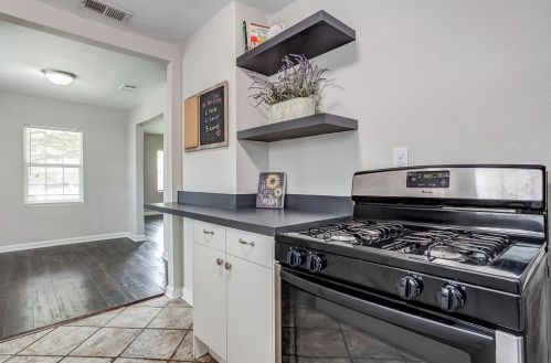 3316 Townsend Dr, Fort Worth TX  76115-4128 exterior