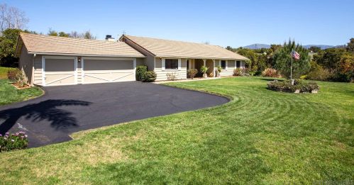 13736 Crystallite Ln, Valley Center, CA 92082-3460