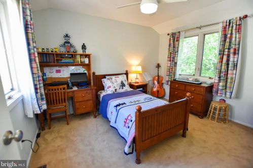 343 Sayre Dr, Princeton NJ  08540-5839 exterior