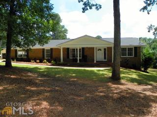 41 Valley Trl, Porterdale, GA 30014-1647