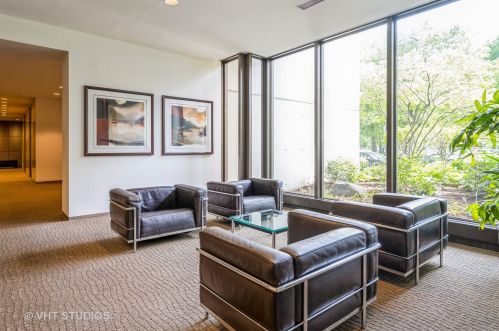 2800 Lake Shore Dr, Chicago IL  60657-6232 exterior