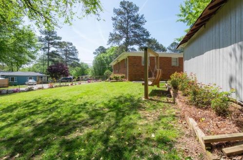 639 San Fernando Dr, Smyrna GA  30080-1435 exterior