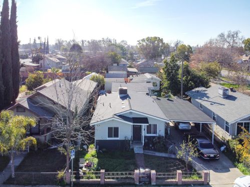 119 Pine St, Modesto, CA 95351-2754