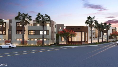 1047 Canal St, Oxnard, CA 93035-1101