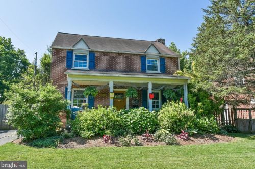 1270 Wilson Ave, Lancaster, PA 17603-4723