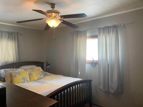 516 Liberty Pl, Hobart IN 46342-4659 exterior