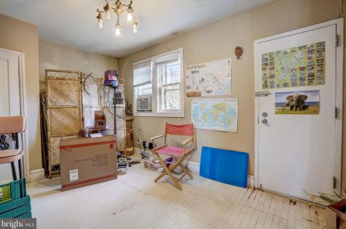 437 44 St, Philadelphia PA 19104-2910 exterior