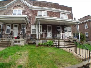 918 Wyoming St, Allentown, PA 18103-3942
