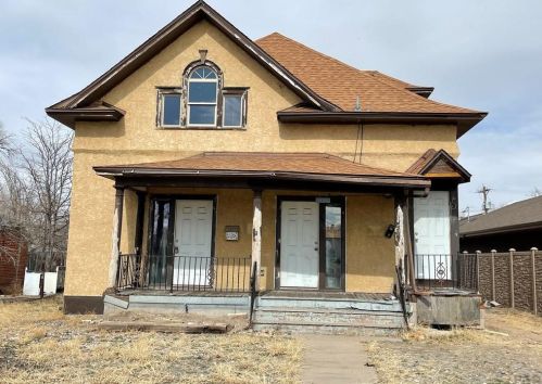 713 Abriendo Ave, Pueblo, CO 81004-1560