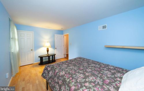 102 Suncrest Rd, Lancaster PA  17601-4834 exterior