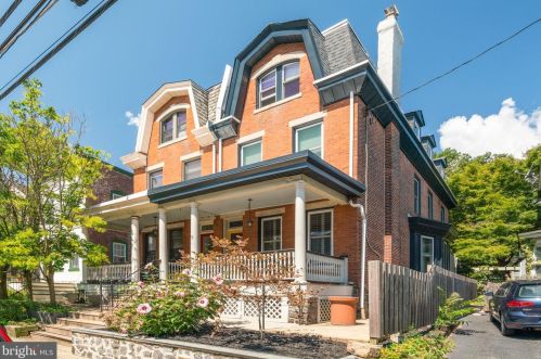 25 Gravers Ln, Philadelphia PA 19118-0041 exterior