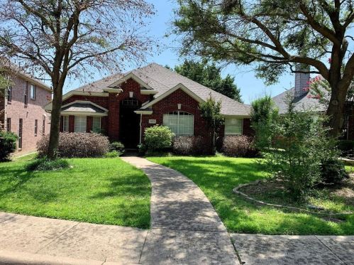 1875 Crestlake Dr, Rockwall TX  75087-2385 exterior