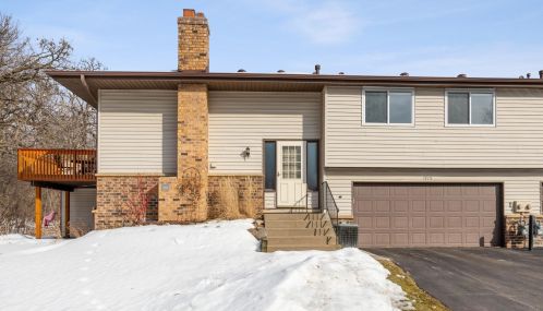 1715 Hickory Hl Dr, Saint Paul MN  55122-2412 exterior