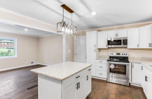1025 Hilburn Dr, Atlanta GA  30316-2259 exterior
