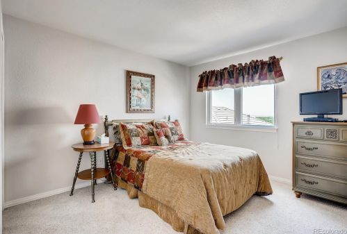 13857 Chenango Dr, Aurora CO 80015-3904 exterior