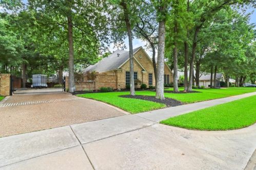 8304 Thorndyke Dr, Fort Worth, TX 76182-8631