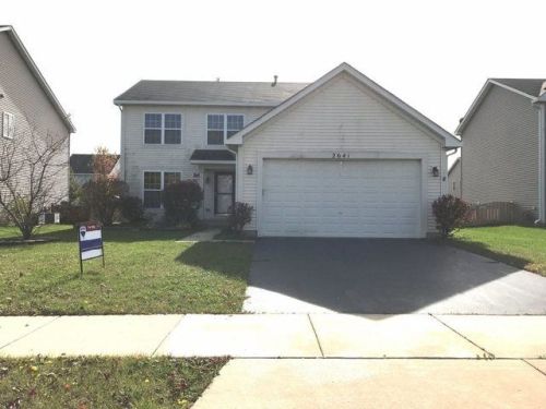 2641 Cameron Dr, Pingree Grove IL  60140-9074 exterior