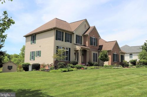 1954 Pickering Trl, Lancaster PA exterior