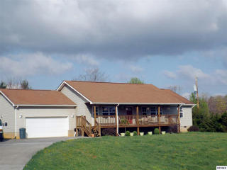 2819 Kentwood Dr, Kodak, TN 37764-1858