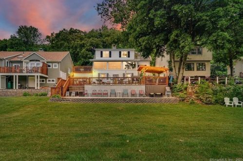 48 Birchbank Rd, Huntington, CT 06484-1720