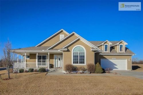 22600 Cody Dr, Peculiar, MO 64078-9334