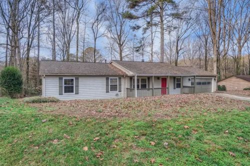 341 Nalley Dr, Stone Mountain, GA 30087-2609