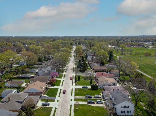 1255 Prospect Ave, Mount Prospect IL  60056-2264 exterior
