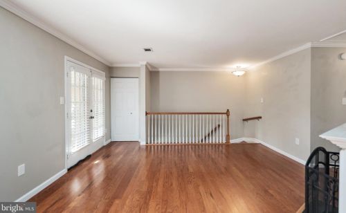 2818 Chablis Cir, Woodbridge VA  22192-1914 exterior