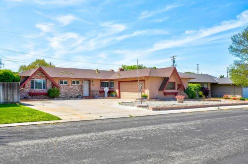 1523 Paulette Ave, Modesto, CA 95355-3244
