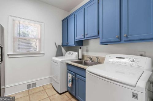 7660 Ball Mill Rd, Atlanta GA  30350-4406 exterior