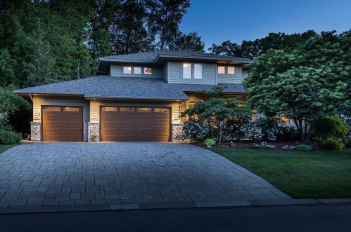 16005 37th Ave, Minneapolis, MN 55446-4262