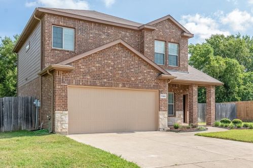 7105 Canisius Ct, Fort Worth, TX 76120-1383