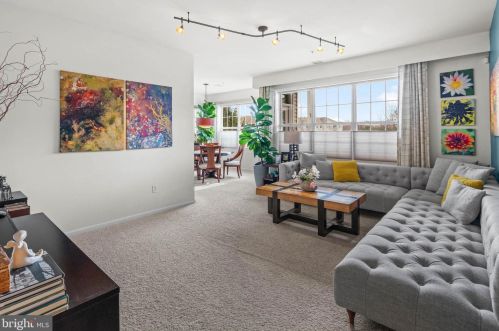 227 Timberlake Dr, Trenton NJ  08618-1459 exterior