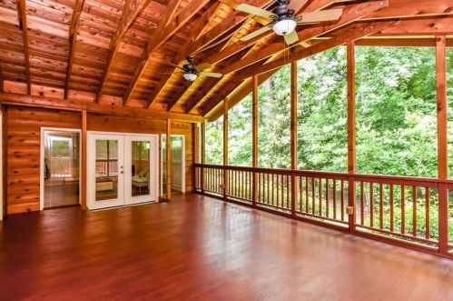 2228 Meadowvale Dr, Atlanta GA  30345-3543 exterior