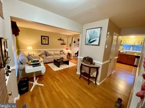 10079 Apple Wood Ct, Springfield VA  22015-2726 exterior