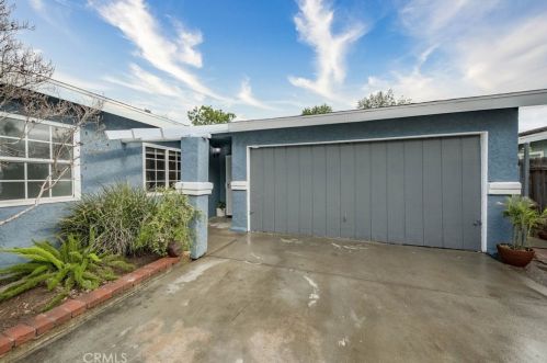 5721 29th St, Riverside, CA 92509-2006