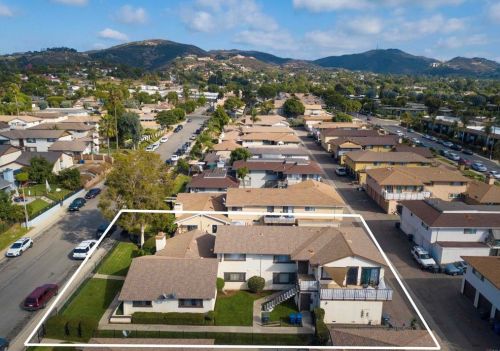 1211 Monique Ct, Vista CA 92084-3466 exterior