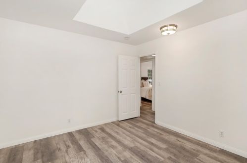 1527 Palais Rd, Anaheim CA  92802-2104 exterior