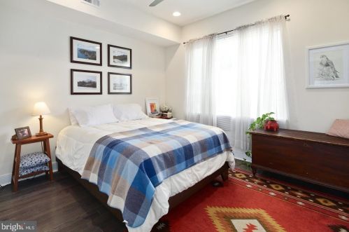 1315 20 St, Philadelphia PA 19146-4303 exterior