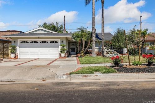 317 Sacramento St, Orange, CA 92867-7828
