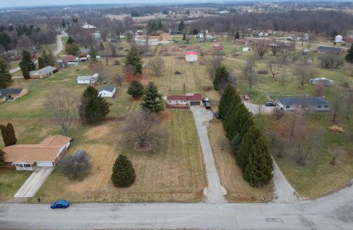 2800 Corwin Cir, Springfield, OH 45502-9445